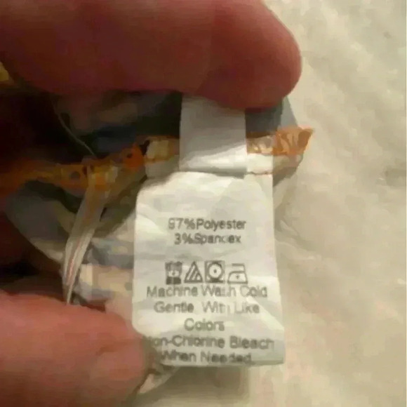 SHEIN flower tube top with elastic top & bottom in navy with floral design LARGE - Picture 5 of 5